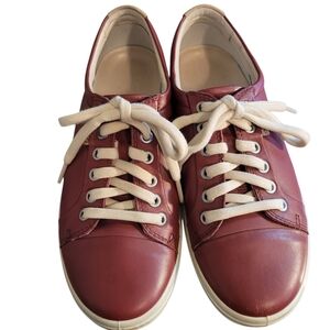 Ecco Soft 7 Chili Red leather walking shoe- 6.          M75
